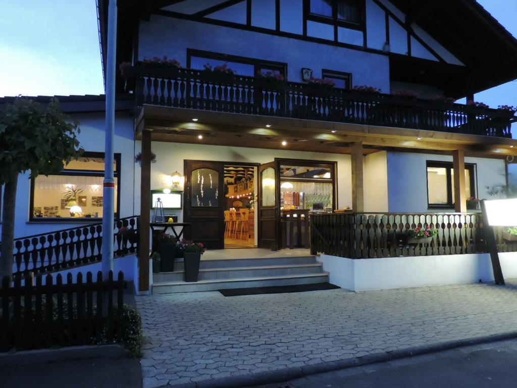 Отель Gasthaus Weber Wiesemscheid Экстерьер фото